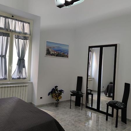 Gevynapule Apartment Napoli Bagian luar foto